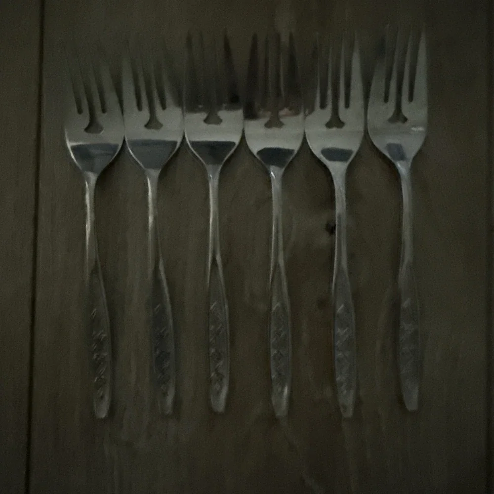 EKCO Eterna ROSE COTILLION Salad Forks Set‎ of 6 Taiwan Stainless Steel
